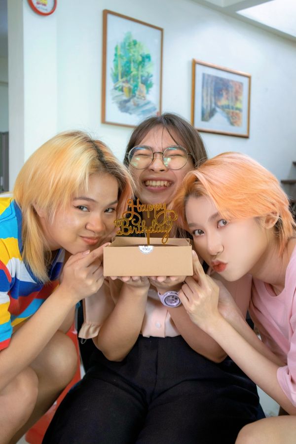 FGC_twit's tweet photo. 🎂 Happy Birth Day ย้อนหลัง @Ping_FINGC รวย สวย ปัง เป็นความสดใสแบบนี้ตลอดไปนะคะ
#PingFingersCross #FINGC #FingersCross https://t.co/2SPKLshMcH