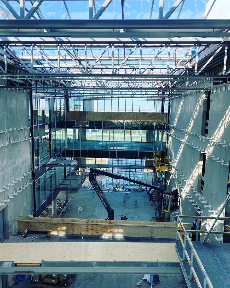 CANconcepts's tweet image. Bouw van multi-tenant gebouw Paulina is in volle gang. Indrukwekkend atrium en schitterend uitzicht op de 4e etage! @VanMierloBouw #interieurdesign