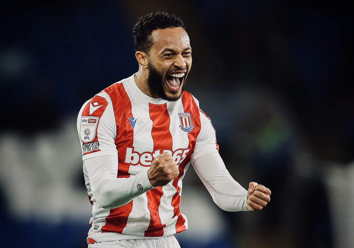 ChelseaIoanArmy's tweet photo. Shoutout to 8 time ex Chelsea Loanee, Lewis Baker, who left Chelsea after 17 years, this January to join Stoke. 🙌🏻

He’s bagged 7 goals &amp; 2 assists in only 13 starts (from midfield) &amp; got given the captains armband after only 4 games. 👏🏻

Finally reaching his full potential. 💫 https://t.co/hEkFKsHXrg