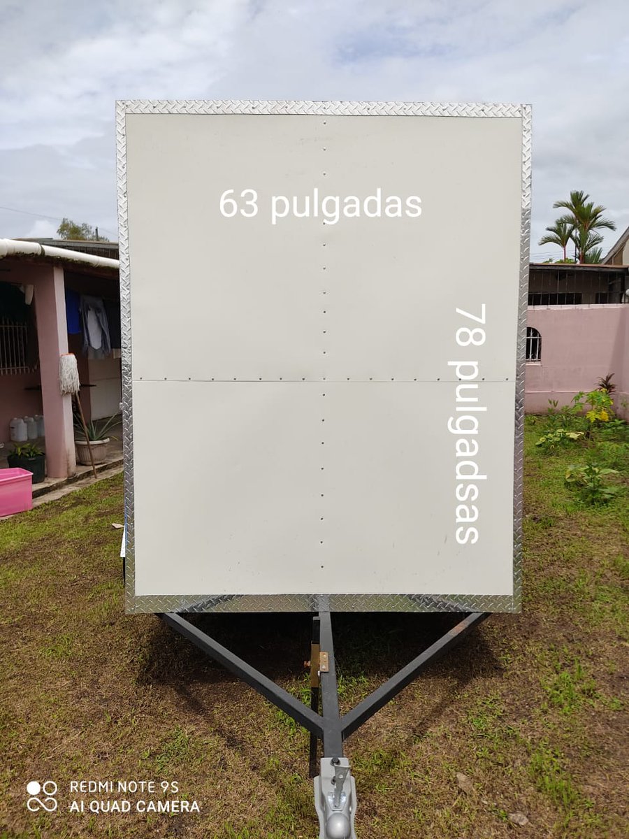 Me estafaron, me hurtaron, quizás cometimos errores pero el principal fue actuar de buen corazón, mi esposo y yo con mucho sacrificio compramos un foodtruck el cual pusimos en alquiler.
Inicialmente se lo alquilamos a un amigo en Penonomé al cabo de un tiempo continuo...
