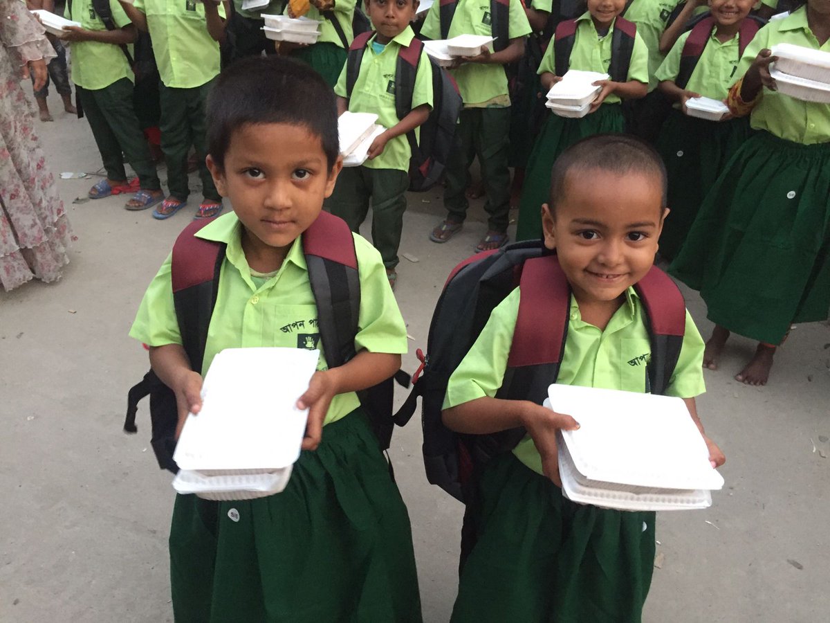 aponfbd's tweet photo. APON Foundation এর নিয়মিত কার্যক্রমের অ��শ হিসেবে আজ আপন পাঠশালা বউ বাজার শাখার শিশুদের মাঝে নুতন স্কুল ড্রেস, ব্যাগ ও খাবার বিতরণ করা হয়।  আপন ফাউন্ডেশনের সাথে থাকার জন্য আপনাদের ধন্যবাদ। 
#educationfirst #educationmatters 
#education4All #sdg4
#sdgs2030 https://t.co/FnEaARxPVC