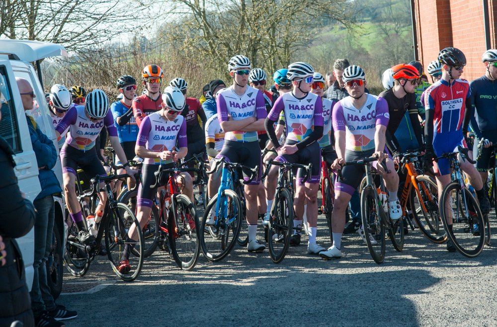 Result: Halesowen Academy Road Race

James Harrison winner of the Halesowen Academy Road Race on March 20 at Aston on Clun
velouk.net/2022/03/21/res…

#Brother4Results | Brought to you by <a href="/davemellorcycle/">Dave Mellor Cycles</a> #Shropshire #LBS 

Photos: David Perry