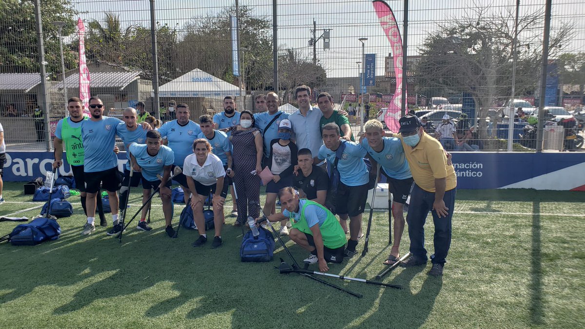 Embajada de Uruguay en Colombia 🇺🇾🇨🇴 tweet media