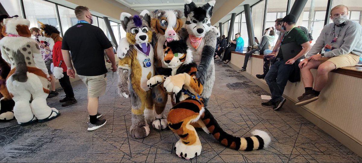 More great memories with great people! TFF is becoming one of my favorite cons every year. We'll be back next year 🐶
#TFF2022