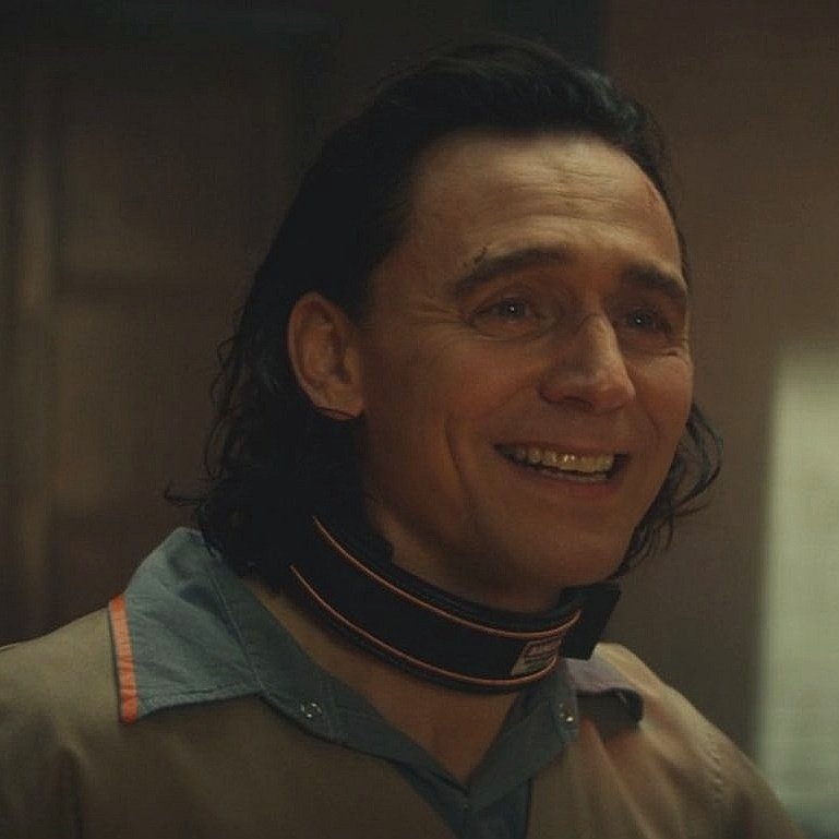 PrettiestThor's tweet photo. 🎶If our love is tragedy, why are you my remedy?🎶

#Loki #Thor https://t.co/TwpoQhnXzm