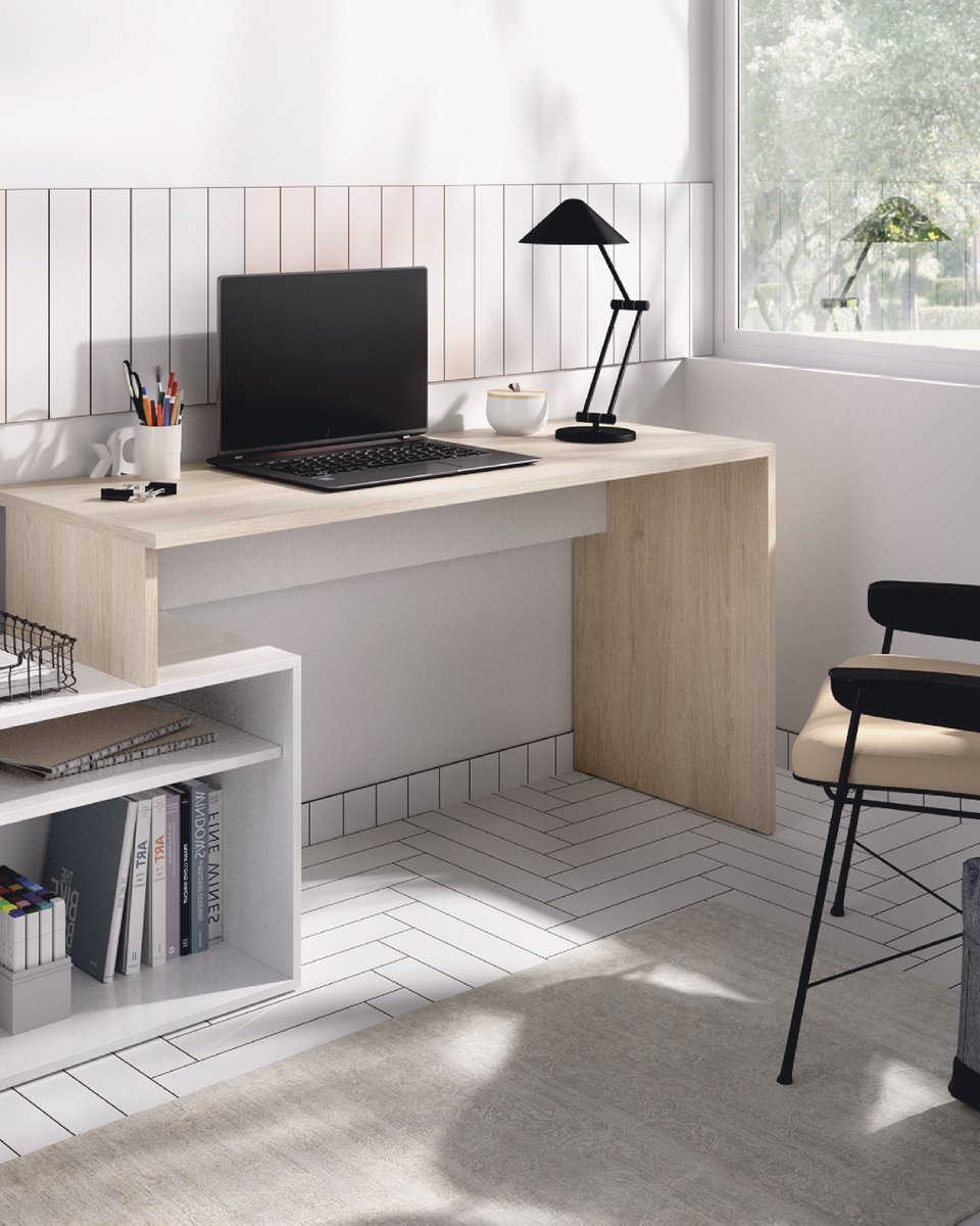 El modelo MUNCH es un escritorio bicolor en línea convertible en L y se encuentra disponible en lacado blanco o en lacado negro. 

✨ muebleslafabrica.com/munch

#mueblemadera #estudio #minimalismo #neutraltones #teletrabajo