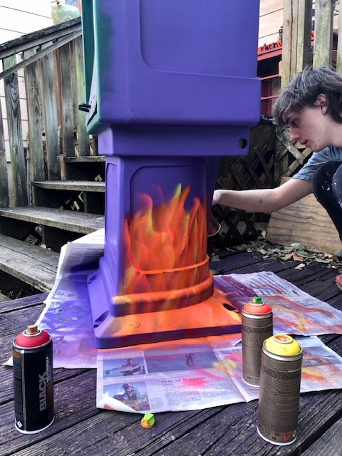 LFBBLibrary's tweet photo. How to make your own LFBB Library in 4 easy steps!

1. Find an old newspaper dispenser. (I was rescued from outside a neighborhood grocery.)
2. Clean it. (I feel so much better!)
3. Paint it!🔥 (Enlist a teenager.)
4. Add #bannedbooks &amp; LOVE! 📚💜 https://t.co/nKt5dIKz5B