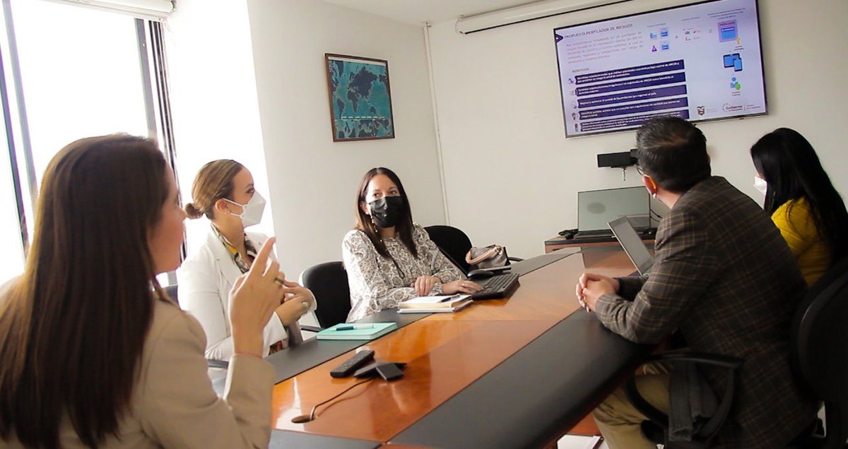 Transformaremos el sector de la acuacultura del país con procesos simplificados y digitales que eliminen trabas, generen crecimiento y mayor competitividad a nivel nacional e internacional.  Con la directora de <a href="/Arcsa_ec/">Arcsa Ecuador</a> @Ana_KRamirez fijamos las acciones para lograrlo.