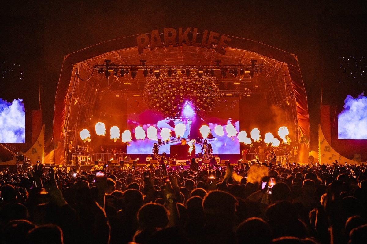 Parklifefest's tweet photo. PARKLIFE SATURDAY - MAIN STAGE 🔥

50 CENT 
LOYLE CARNER 
HEADIE ONE
MAHALIA
JOY CROOKES
ARRDEE 
BAD BOY CHILLER CREW
YUNG FILLY 
JORDSS
RICH REASON

https://t.co/48Wh6GZbLT https://t.co/IEXAmnNdsD