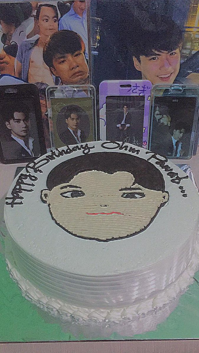 katerkimiter's tweet photo. HBD PAWAT GANTENG 🎂❤ 
#ohmpawat #โอมภวัต #ยิ้ม5พันของโอมภวัต #HappyOhmDay22 https://t.co/x9OSPERXac