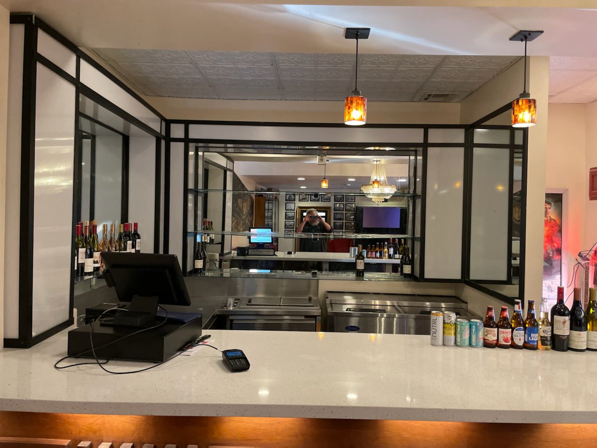 The Prytania Theater Uptown has reopened! This landmark is back to showing current movies and classic favorites. In my latest for <a href="/UptownMessenger/">Robert Morris</a>, I spoke to owner Robert Brunet about the changes he made in the 6 months the theater was shuttered.

uptownmessenger.com/2022/03/prytan…