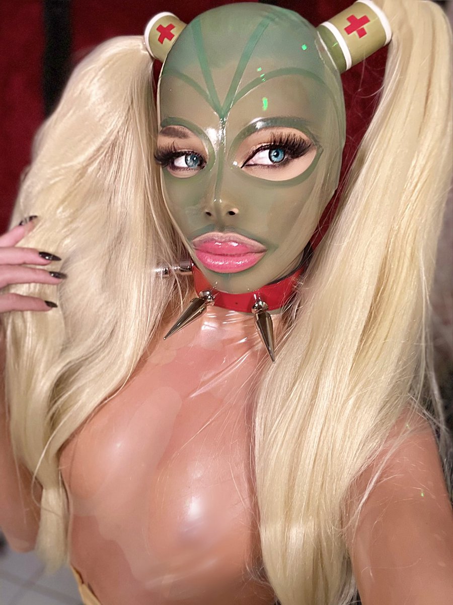 Your Slavena in Rubber 55 mask