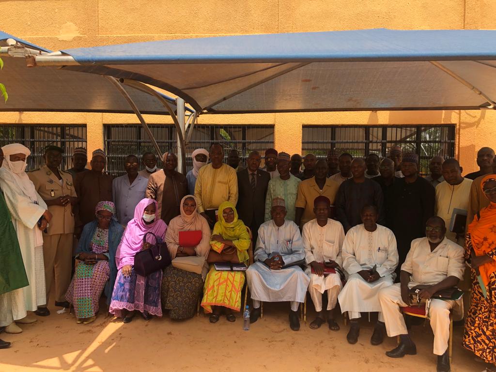 AmadouI64301364's tweet photo. J'ai eu l'honneur d'animer un atelier de renforcement de capacités des Inspecteurs généraux de services des Ministres du Niger ainsi que les Directeurs de l'Audit et du Contrôle Interne des Trois régies financières.
C'était du 1er au 3 mars 2022 pour le Compte du SGG, via l'IGGA. https://t.co/1cC1LnLu1l