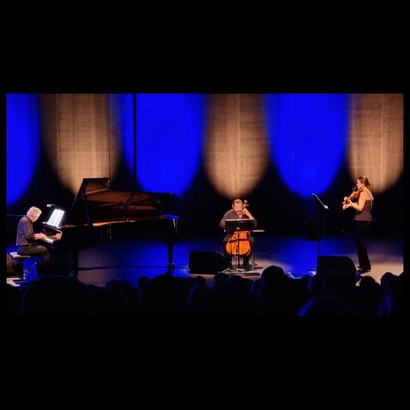 WimMertensBE's tweet photo. Pics of the last concert in #ccsintniklaas
🔊 🔊Last tickets for the upcoming concert on Friday 8th April in @BozarBrussels. Hurry up to get yours! https://t.co/iLwSZjctDX  

@GREENHOUSE_TLNT @ABconcerts 
#inescapabletour #WimMertens https://t.co/FLiBG3s0fi