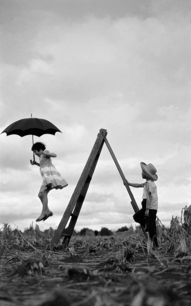 BlackstarCorne1's tweet photo. Nuvem Matinal, Brasil, 1952
by Haruo Ohara https://t.co/0BX8H5Mgds