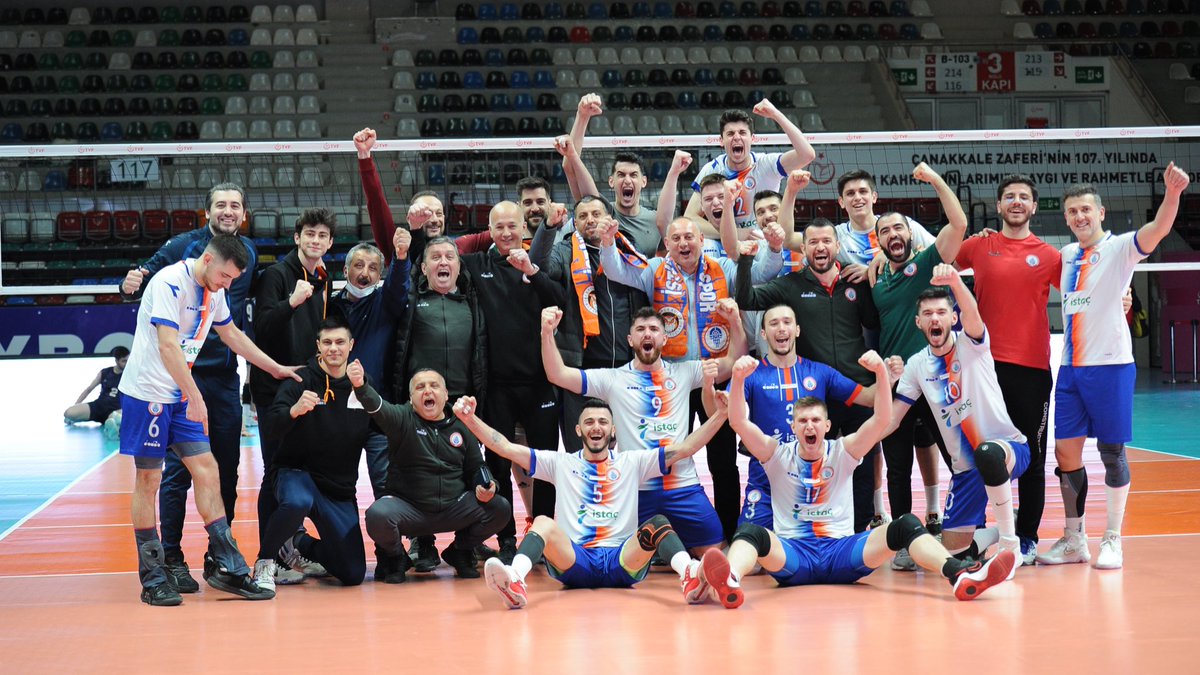 ibbsporkulubu's tweet photo. 🏐Erkek Voleybol Takımımız, Alpaslan Endüstri 1. Lig play-off serisi ilk maçında Hekimoğlu GCT Bursa’yı 3-2 mağlup etti.
🏟Başkent Voleybol Salonu
☑️SETLER
1.Set | 25-20
2.Set | 13-25
3.Set | 25-20
4.Set | 25-27
5.Set | 15-13
Ekibimiz, ikinci maçında Develi B. ile karşılaşacak. https://t.co/pfQLnRmW7n