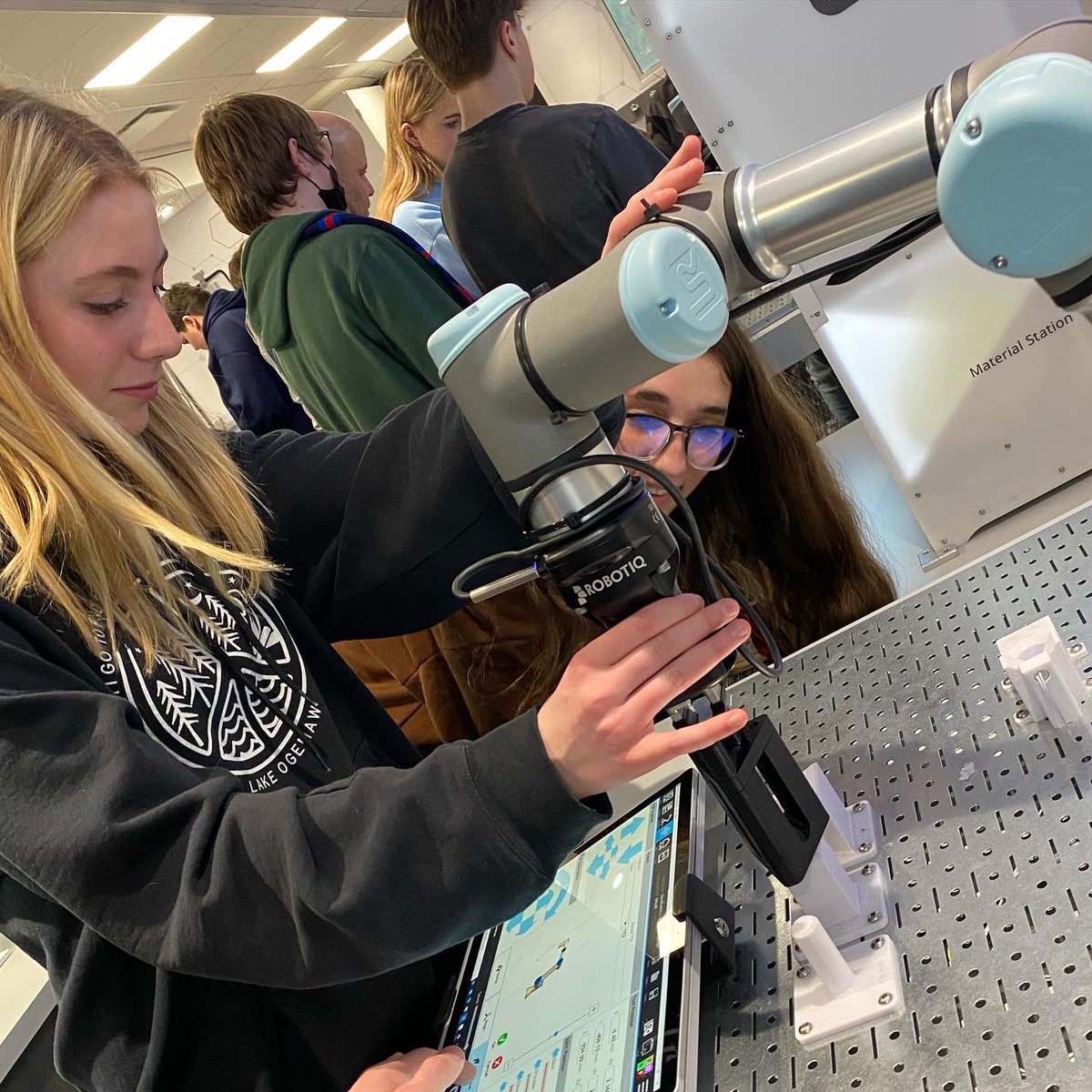 Mrs. Hubbard tweet media