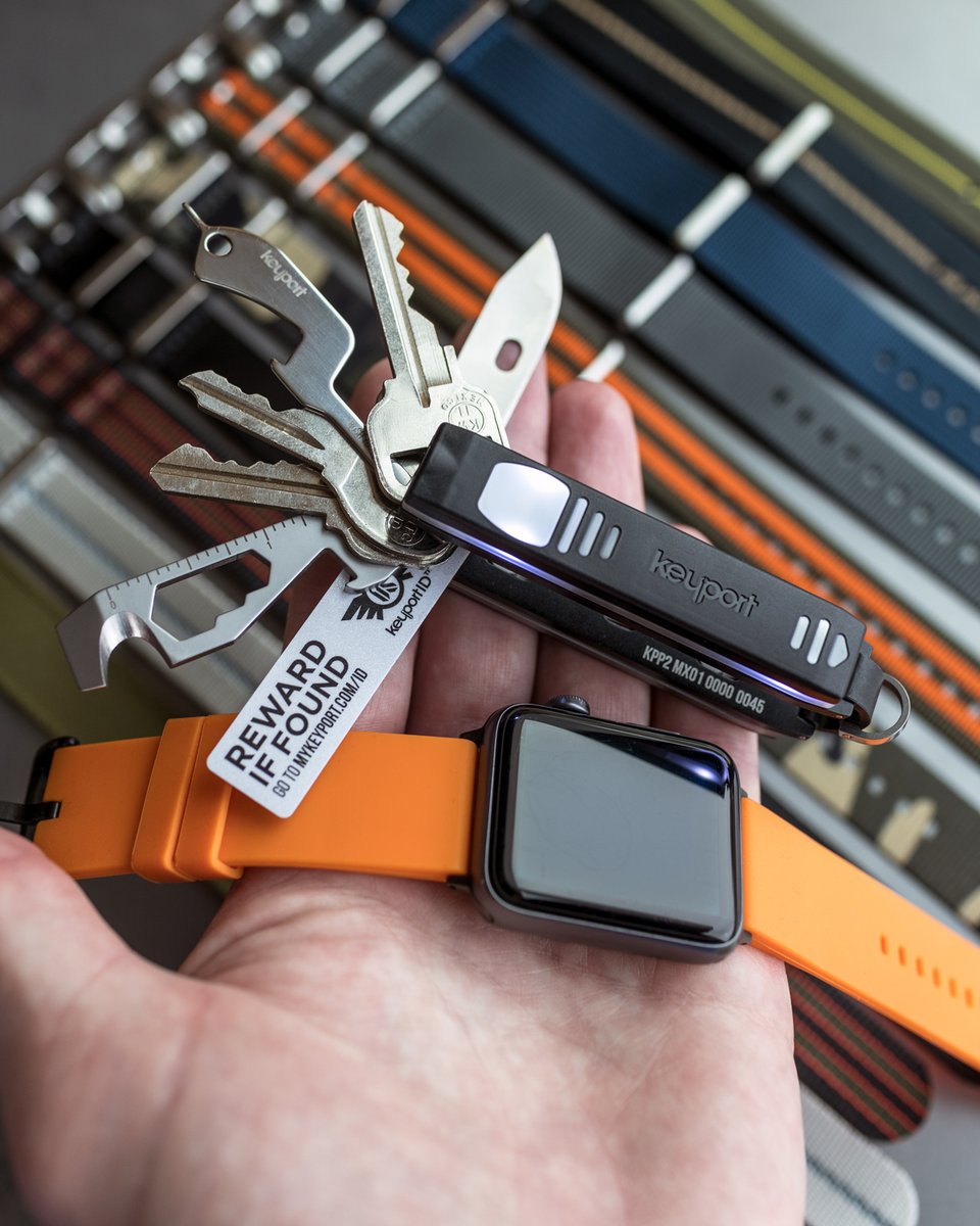 theKeyport's tweet photo. Giveaway Alert! We teamed up with @BluSharkStraps for this one. Win this #Keyport Pivot 2.0 kit + $100 gift card to https://t.co/DmhAYfCWuA. 
Happening now in IG. Enter here > https://t.co/zeQHzjKhF7

#giveaway #edcgaw #gaw #everydaycarry #watches https://t.co/Ro5H4PVEnX