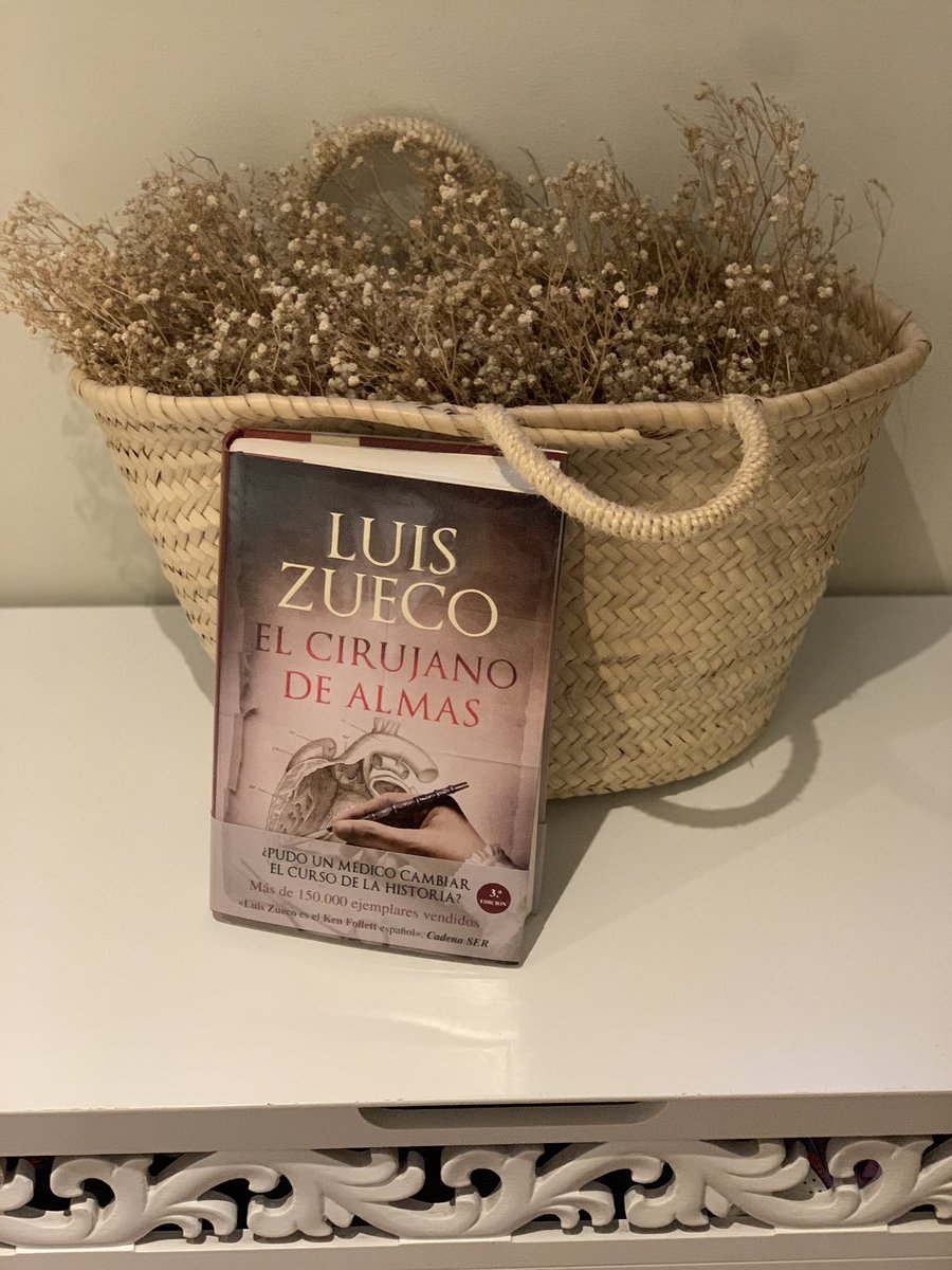 Comenzamos el viaje! #elcirujanodealmas <a href="/luiszueco/">🏰 Luis Zueco 📚</a> <a href="/AECLector/">AEC Lector</a> @RocioPerezQuin1 @Pepemomia