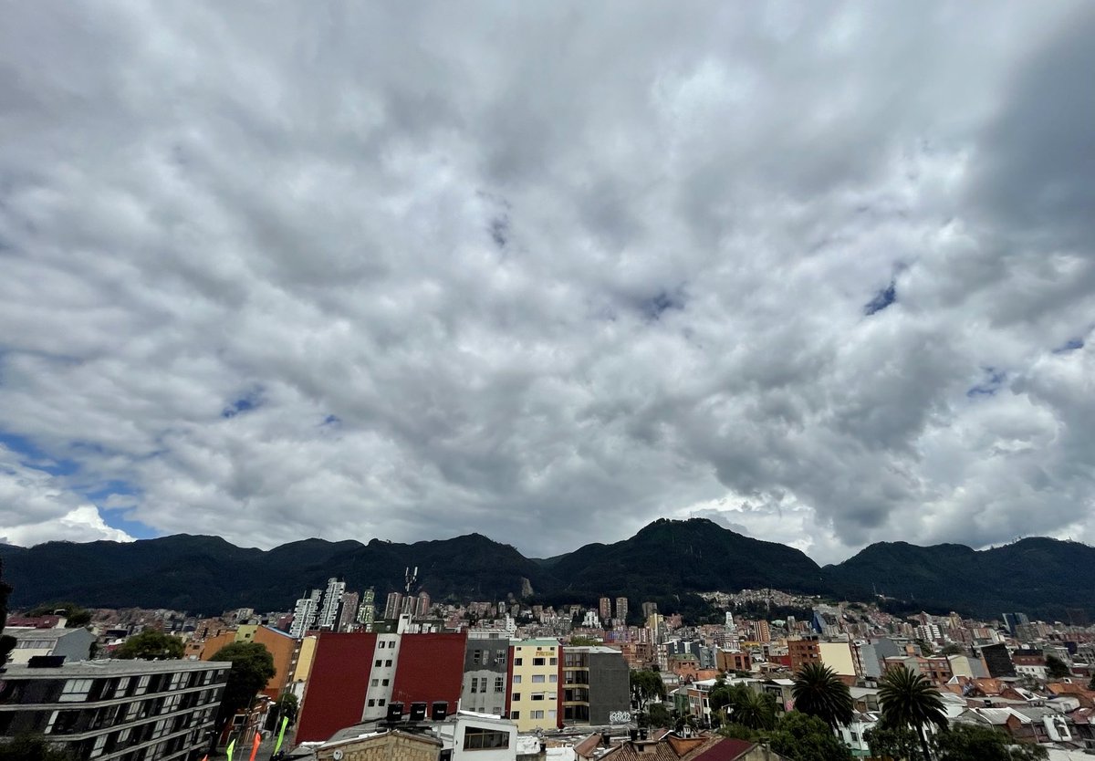 butcher16's tweet photo. … beauty gray skies https://t.co/5hRo3lD2mB