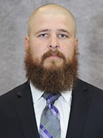 Excited to announce our newest speaker for the #Hogfbchat Clinic on April 16th. 

Coach Ryan Cortez will be speaking on <a href="/WarhawkFootball/">Warhawk Football</a> Defensive Line play <a href="/CoachCortez53/">Ryan Cortez</a> 

Register here! Seats still available: eventbrite.co.uk/e/2022-hogfbch…