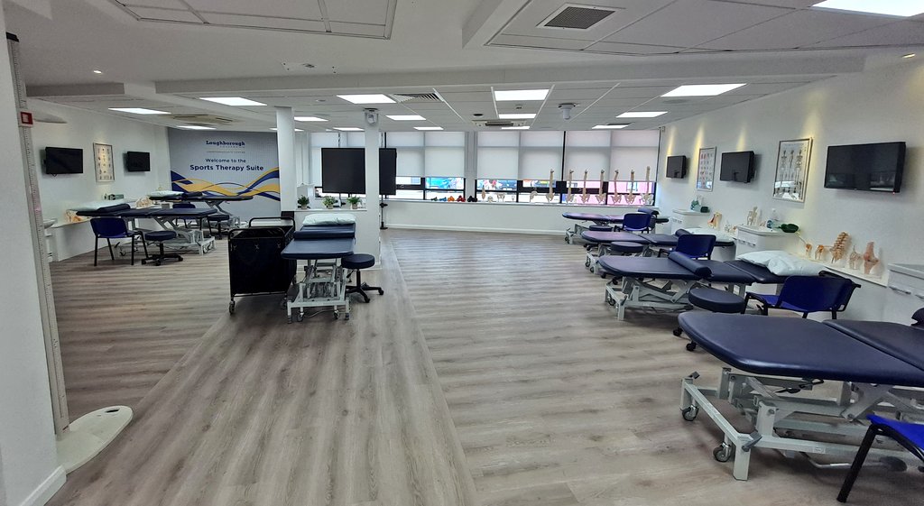 Fantastic morning speaking to the @Lborocollege Sports Therapy students today as part of the <a href="/TheSSTofficial/">Sports Therapists</a> University Liaison Group visits. Brilliant to be back face to face for the first time in 2 years! #choosesst