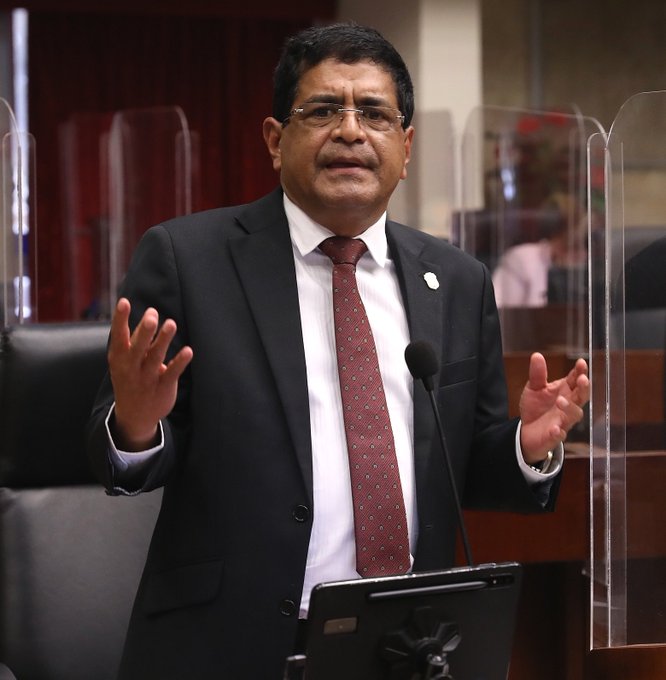 TReporta's tweet photo. El diputado suplente Bernardino González presentó una iniciativa legislativa que adiciona un artículo al Código Electoral, "para proteger y garantizar el derecho de los electores a participar dentro de los procesos de revocatoria de mandato". @asambleapa #TReporta https://t.co/gSlkEx6jF1