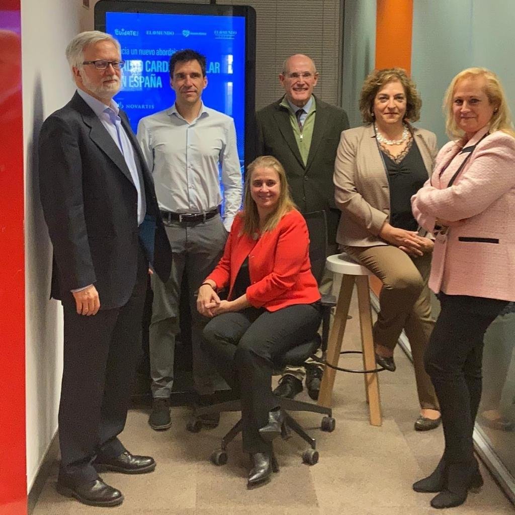El otro día participamos en la mesa "Hacia un nuevo abordaje de la #SaludCardiovascular en España" organizada por <a href="/diariomedico/">Diario Médico</a>. <a href="/mssaturnino/">Maite San Saturnino</a> puso el foco en en cómo mejorar la #prevenciónsecundaria y en la importancia de aprobar la nueva Estrategia de #SaludCV del #SNS