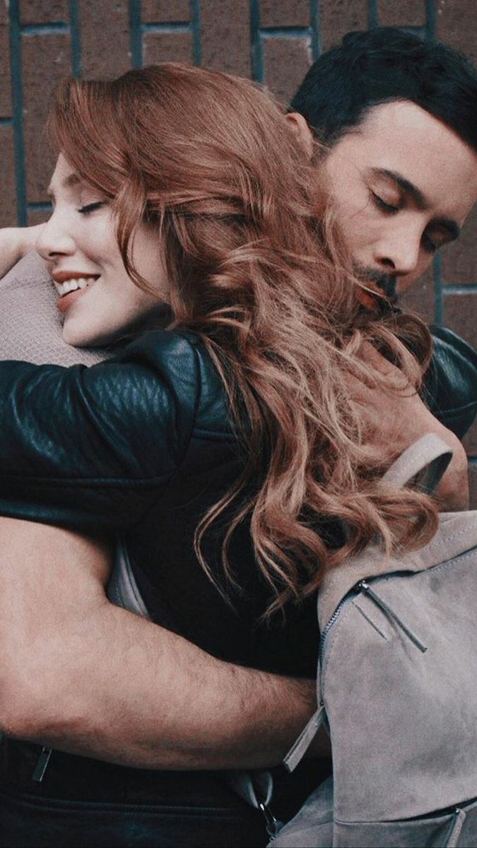 Поцелуй с рыжей. Влюбился в рыжую девушку. Джинни уизли арт 18. Картина страсть. Любовь с рыжей.