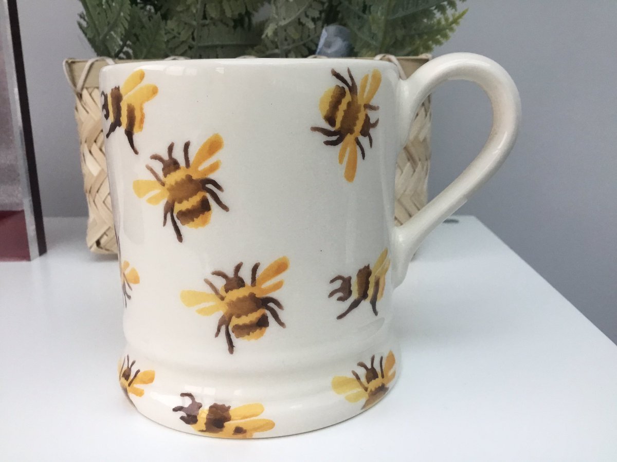 Lizziewillk's tweet photo. @MrsBonnieSteel @PockPrep Beee-autiful! Chocolate all ready…
#returnofthemug https://t.co/EqcmvwnSRC