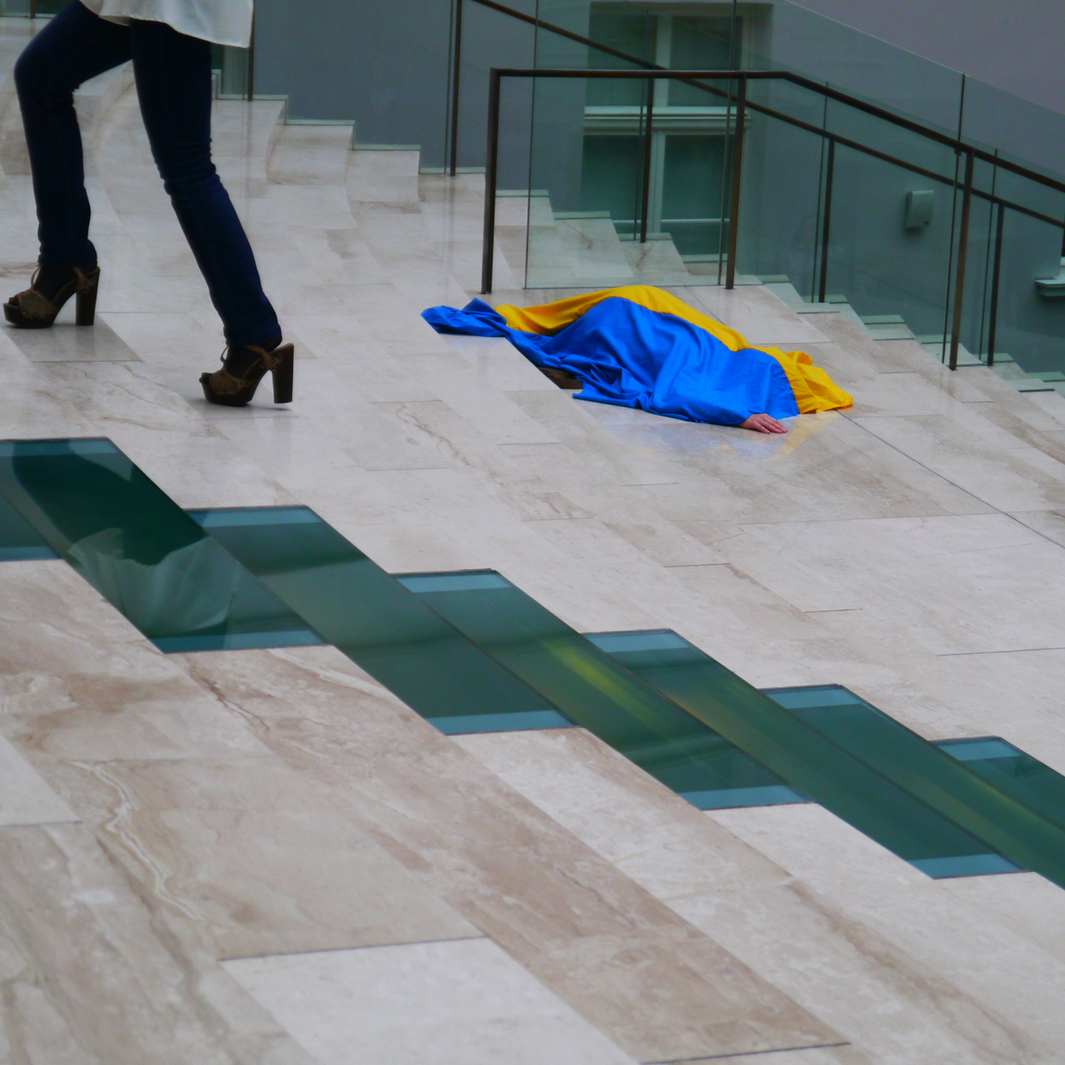 Block Universe (@_blockuniverse) on Twitter photo 🇺🇦 Monday Inspiration 🇺🇦 This image is documenting the performance “254. Action” (2014) by Crimean-Ukrainian/Swedish artist Maria Kulikovska (<a href="/MariaKulikovska/">Мария Куликовская</a>). Check our Instagram or Facebook to learn more. 🇺🇦 Monday Inspiration 🇺🇦 This image is documenting the performance “254. Action” (2014) by Crimean-Ukrainian/Swedish artist Maria Kulikovska (<a href="/MariaKulikovska/">Мария Куликовская</a>). Check our Instagram or Facebook to learn more.