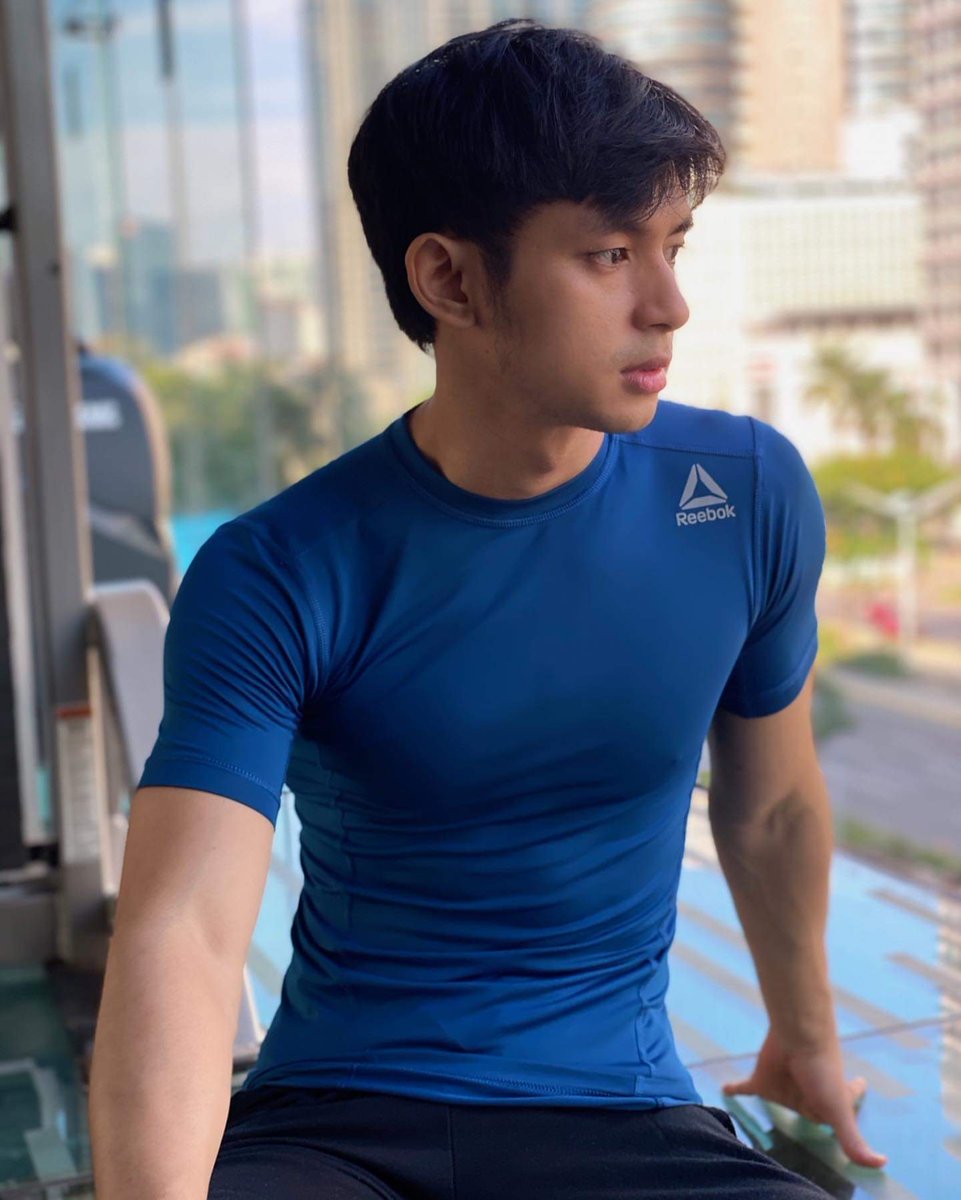 Andriachu1's tweet photo. Blue https://t.co/BXYHrJD1O1