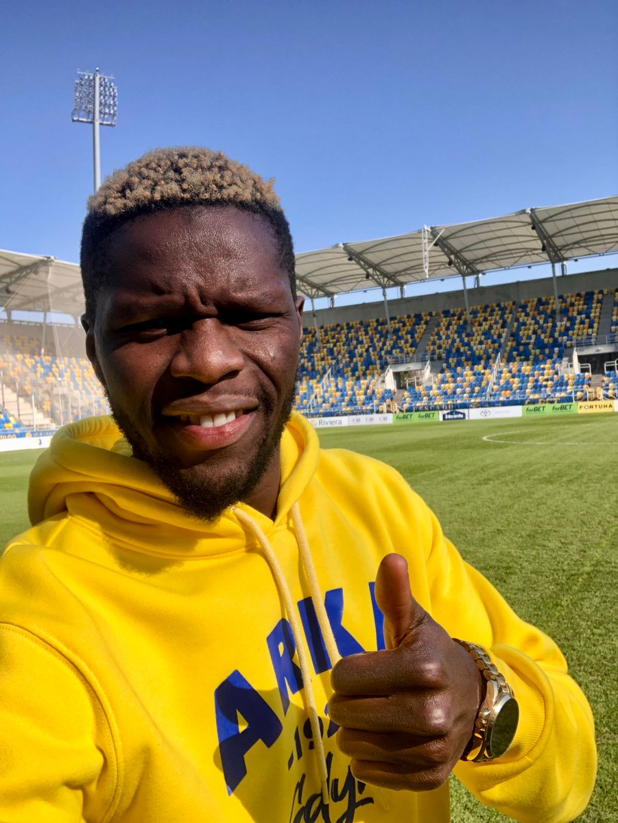 👍🏿 <a href="/Pape_D_Diaw/">Pape Djibril Diaw</a> 🤳