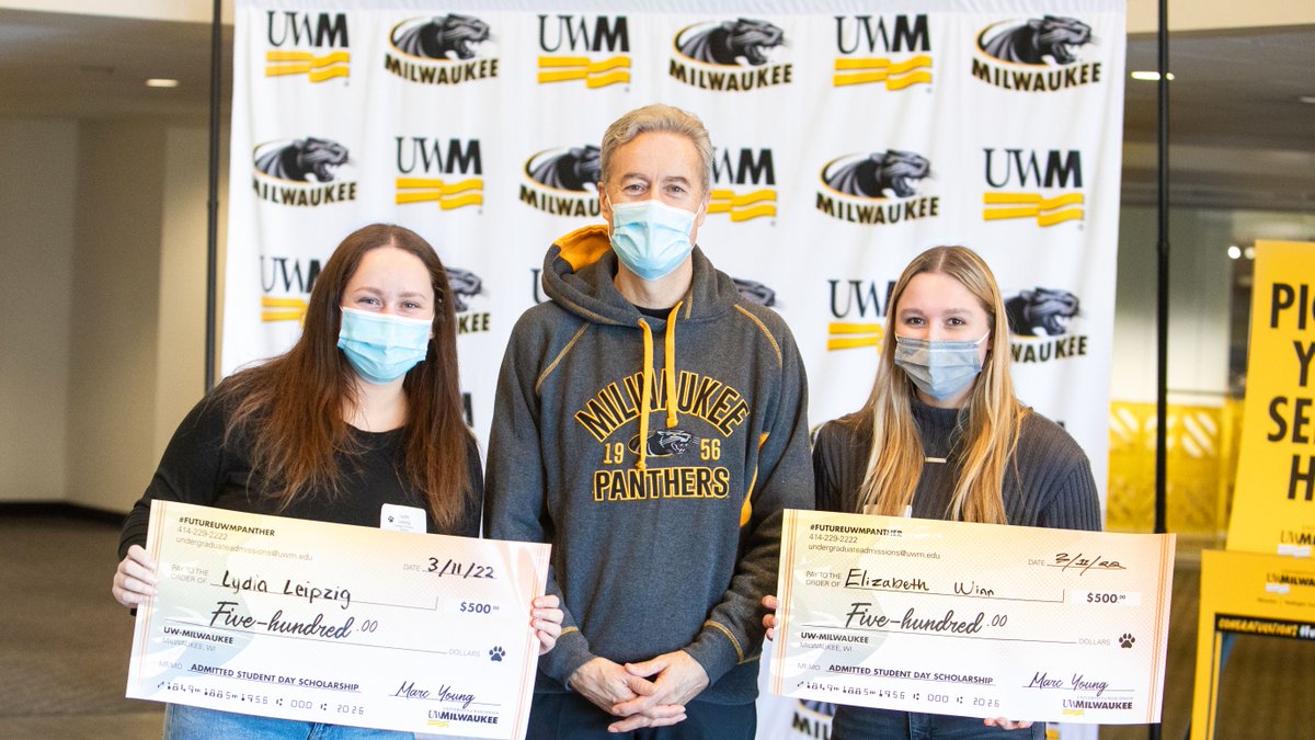 UWM's tweet photo. Are you a #FutureUWMPanther? Join @uwmadmit on campus April 1 for #UWMAdmittedStudentDay!
✅  Get the chance to win a $500 scholarship
✅  Hear from current #UWM students
✅  Meet faculty &amp; staff
✅  Get help with enrollment 

Register by Mar. 28! 👇  https://t.co/3bejSdGLPf https://t.co/nlz1s2PYpy
