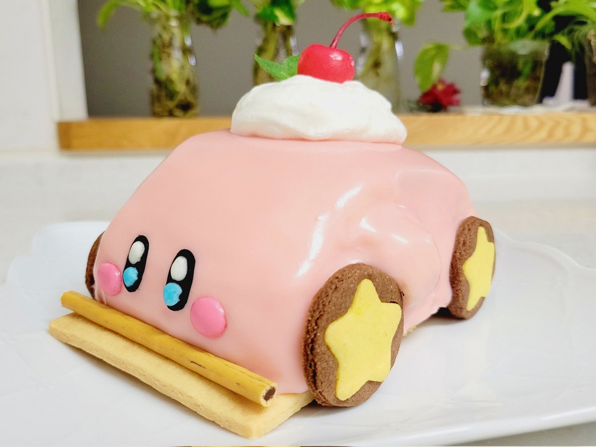 miso_mmpb's tweet photo. くるまほおばりケーキ作った！！！！！色とか形けっこう違ったけどとりあえず満足！！これで安心して発売日迎えられる！(？)
#星のカービィディスカバリー https://t.co/7bLUfuNmQD