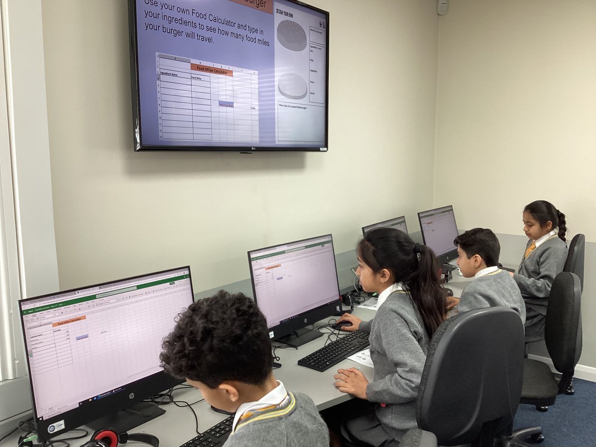 StainesPrepDigi's tweet photo. In #StainesPrepDigitalLearning #StainesPrepYear5 used @Microsoft Excel to calculate the food miles travelled by the ingredients for their dream burger, aiming to reduce deforestation.
#BSW22 @ScienceWeekUK #StainesPrepWay @rainforestalliance @MSCecolabel @FairtradeUK @RSPOtweets https://t.co/eHmcL4D3zS