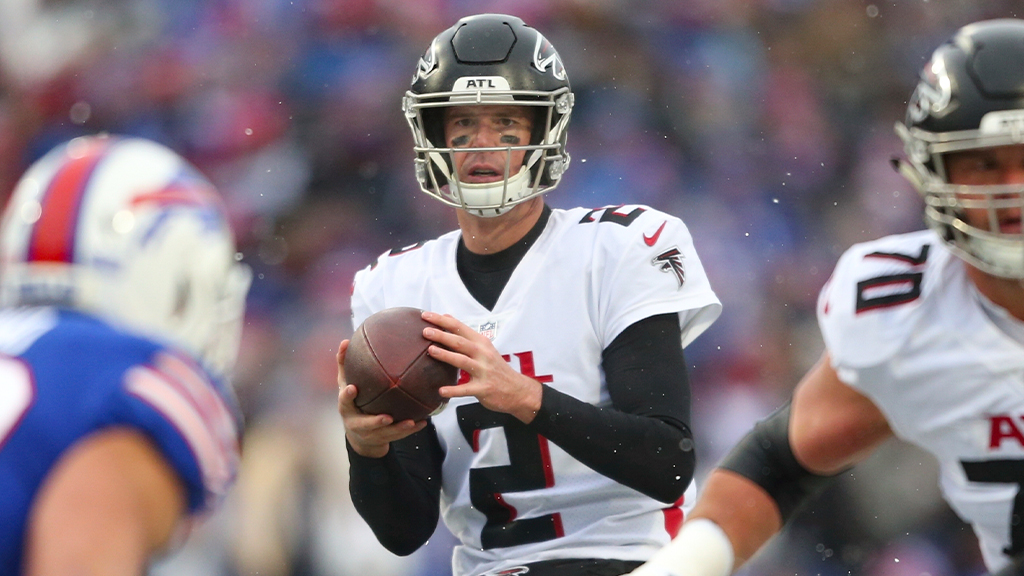 AroundTheNFL's tweet photo. 𝗕𝗥𝗘𝗔𝗞𝗜𝗡𝗚: Falcons trading QB Matt Ryan to Colts for 2022 third-round pick (per @RapSheet, @MikeGarafolo + @TomPelissero)

https://t.co/kt0cggkfjl https://t.co/cKWipTVIbj