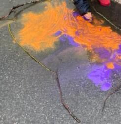 HenleyPrimary's tweet photo. Last week, Nursery and Reception learnt about the celebration of Holi.
At Welly Wednesday, they used sticks as frames then used paint to make pictures!
They loved exploring the mixing of colours and then watching some of them disappear down the drain! https://t.co/0LwUYXApL1