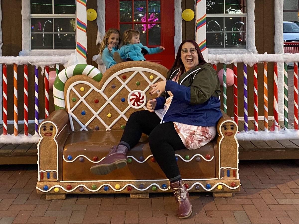 CosmicMerrmaid's tweet photo. Hanging out with my nieces tomorrow and it is exactly what my soul needs right now. Love those girls💞 https://t.co/pq4vjdo8Xb