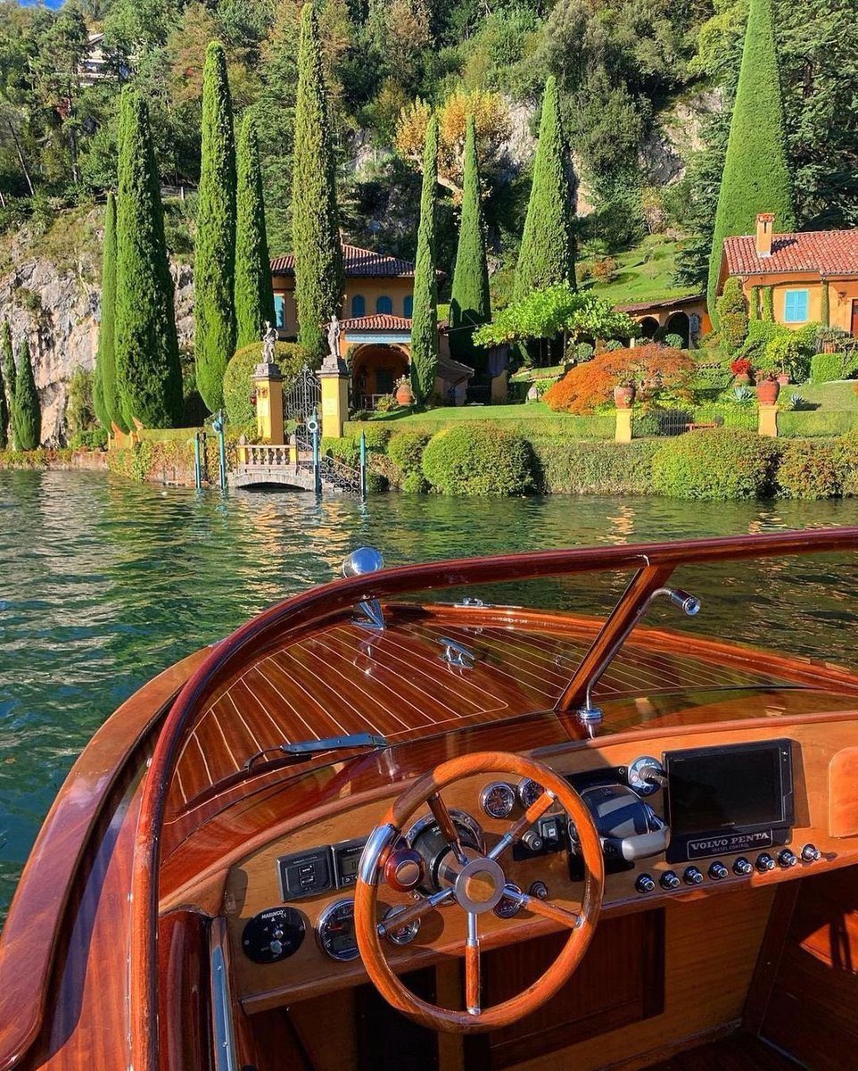 viewsoff's tweet photo. Italy. https://t.co/rQvixdk0Wx