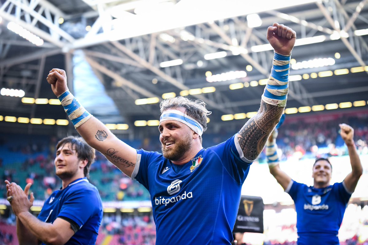 Celebrations as #Italy win their first #SixNations game in 7 years 🇮🇹🏉

📸 | <a href="/awatts_media/">Andy Watts</a> 

#rugby #photography #sport #photooftheday #jmpsport