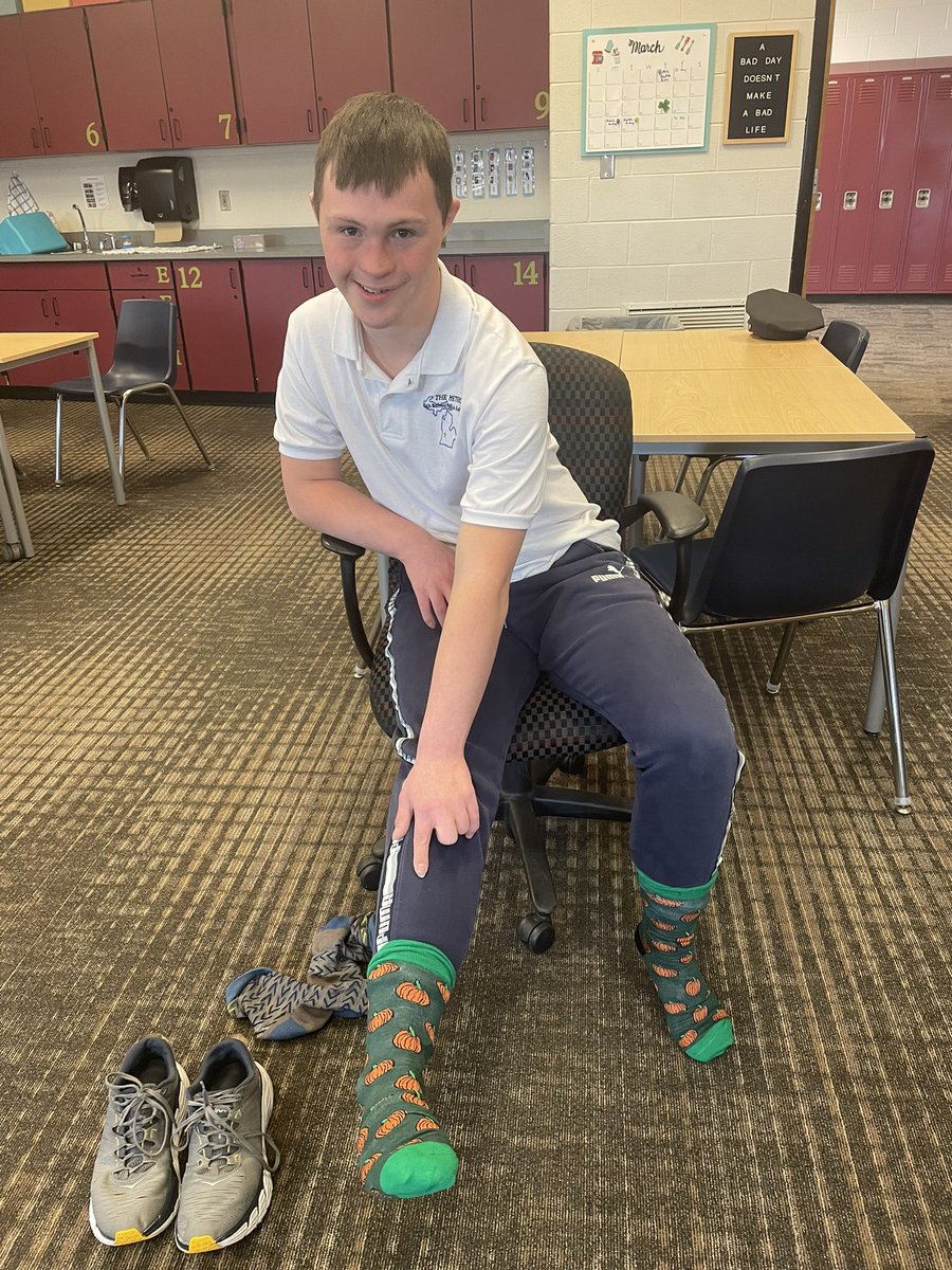 zeelandlinks's tweet photo. It is officially Unified Week at Zeeland and we would like to highlight some important topics this week. Today’s idea is awareness. We would like to demonstrate this topic is by celebrating World Down Syndrome Day! Here are some pictures of students and staff rocking their socks! https://t.co/rxUKpsTfLn