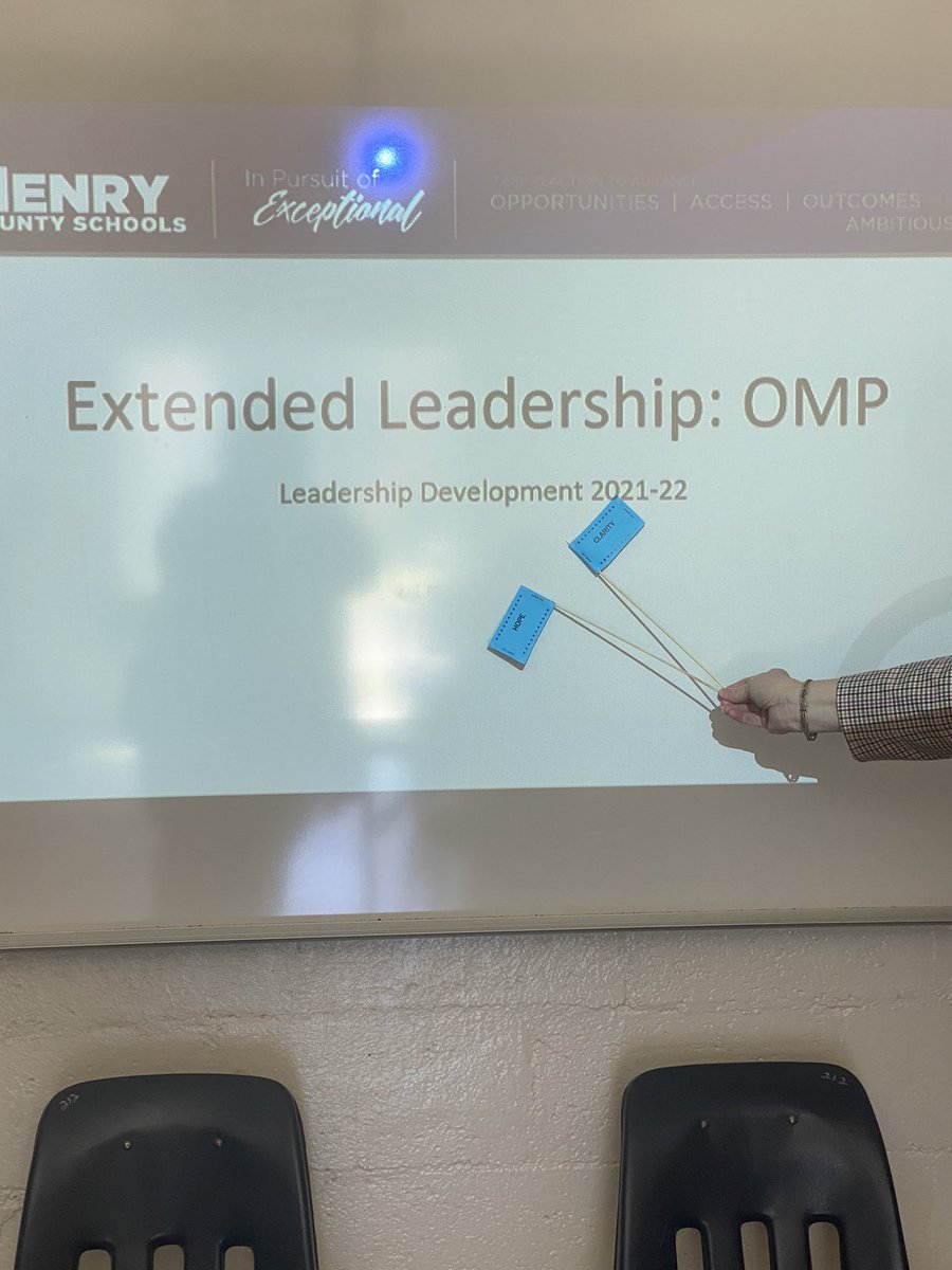 Good leaders exude HOPE and learn the importance of CLARITY as they hone their leadership skills! <a href="/RBenefield_/">Rebecca</a> #ssesstickchallenge