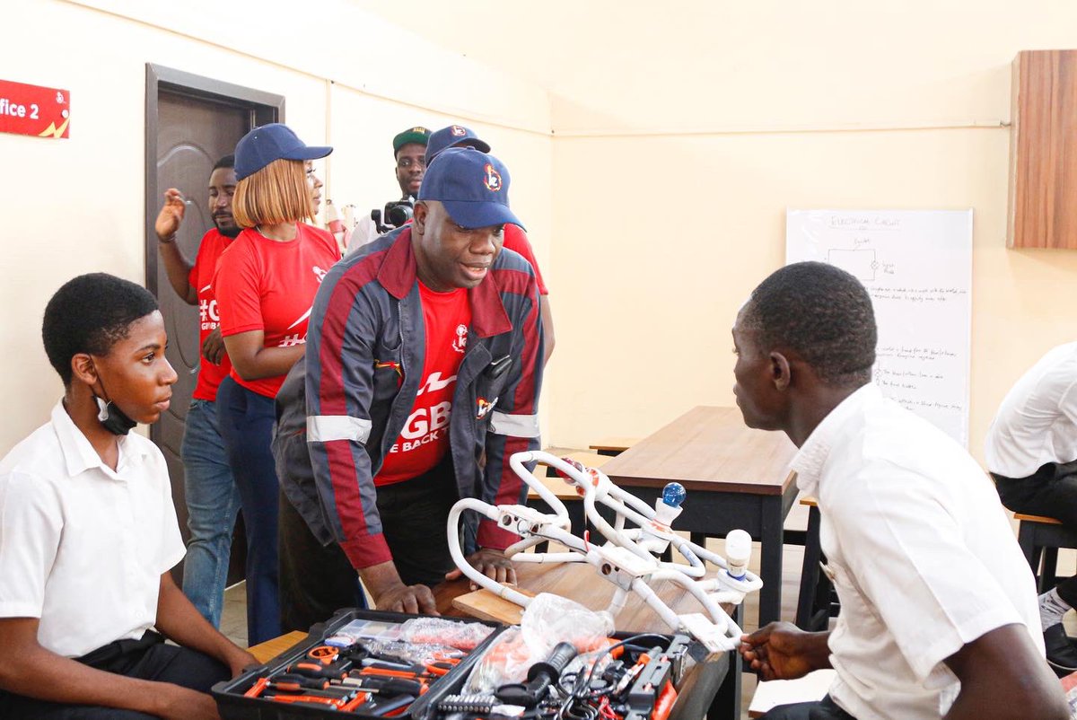 IkejaElectric's tweet photo. In line with our commitment towards education and to encourage technical skills among the youths, we rehabilitated the Electrical Workshop at Government Technical College, Ikorodu…1/2 https://t.co/H5yDKcTp99