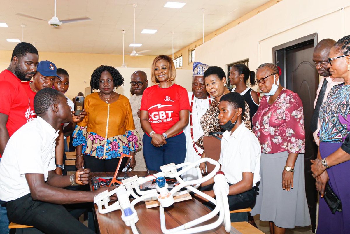 IkejaElectric's tweet photo. In line with our commitment towards education and to encourage technical skills among the youths, we rehabilitated the Electrical Workshop at Government Technical College, Ikorodu…1/2 https://t.co/H5yDKcTp99