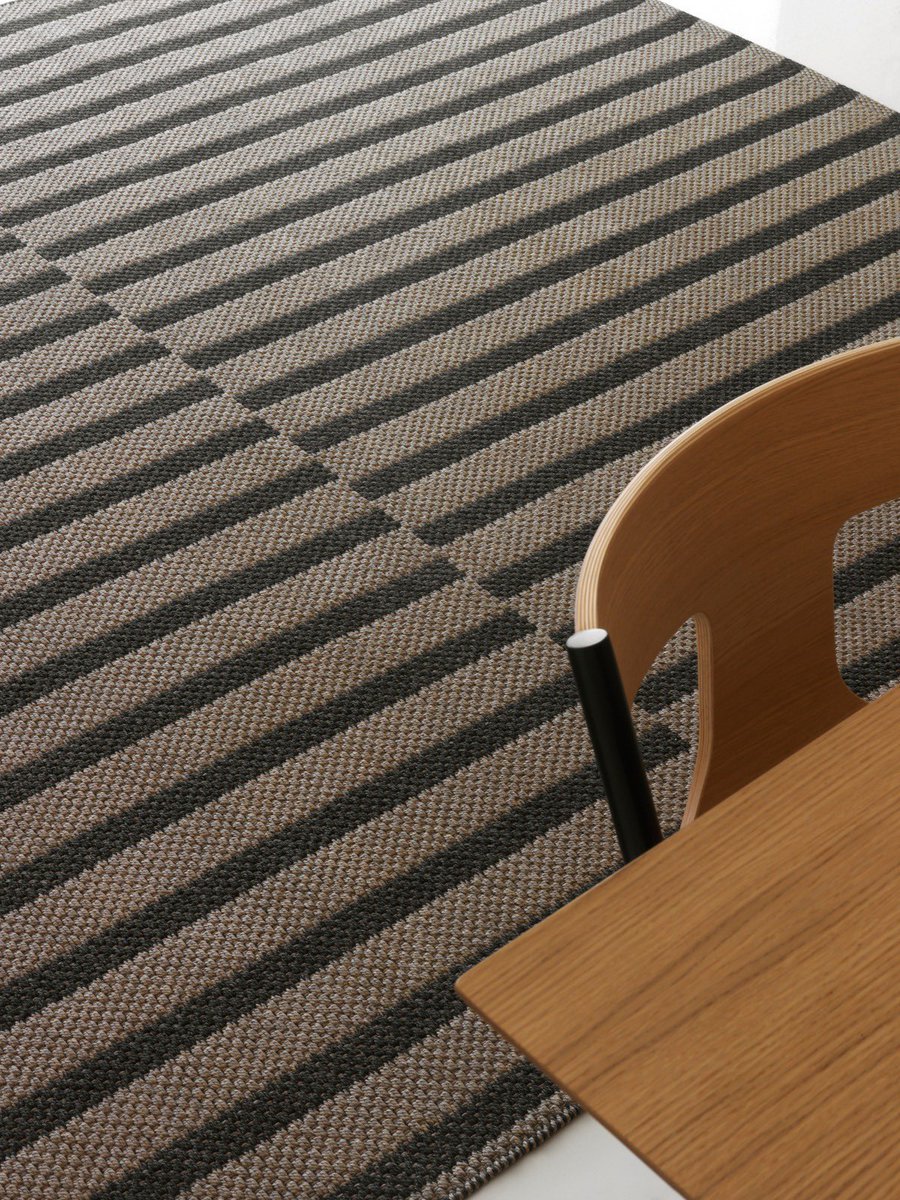 NOWcarpets's tweet photo. LIVING INDOORS ! Discover our PALMA COLLECTION IN & OUTDOOR RUGS.
Details of the rug PL-02 designed @_romerovallejo
#NOWCarpets #rugs #PL02 #collection #PalmaCollection #LivingOutdoor #handmade #interiordesign #design #interiordesign #contemporarydesign #contemporaryrugs https://t.co/lKaKGVqyxO