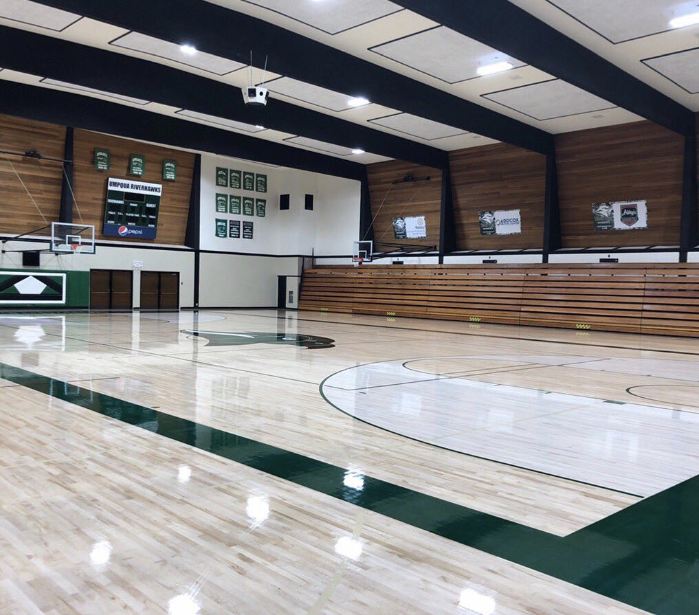 CoachKhalilS's tweet photo. ATTENTION 2022 WOMEN HOOPERS: @UMPQUA_WBB basketball program has 4 spots available and are looking to recruit 2022 players still! They need 2 point guards, 2 wings, and a post. If you are interested please reach out the their page! Take advantage of this opportunity‼️ https://t.co/BNFSstGkZA