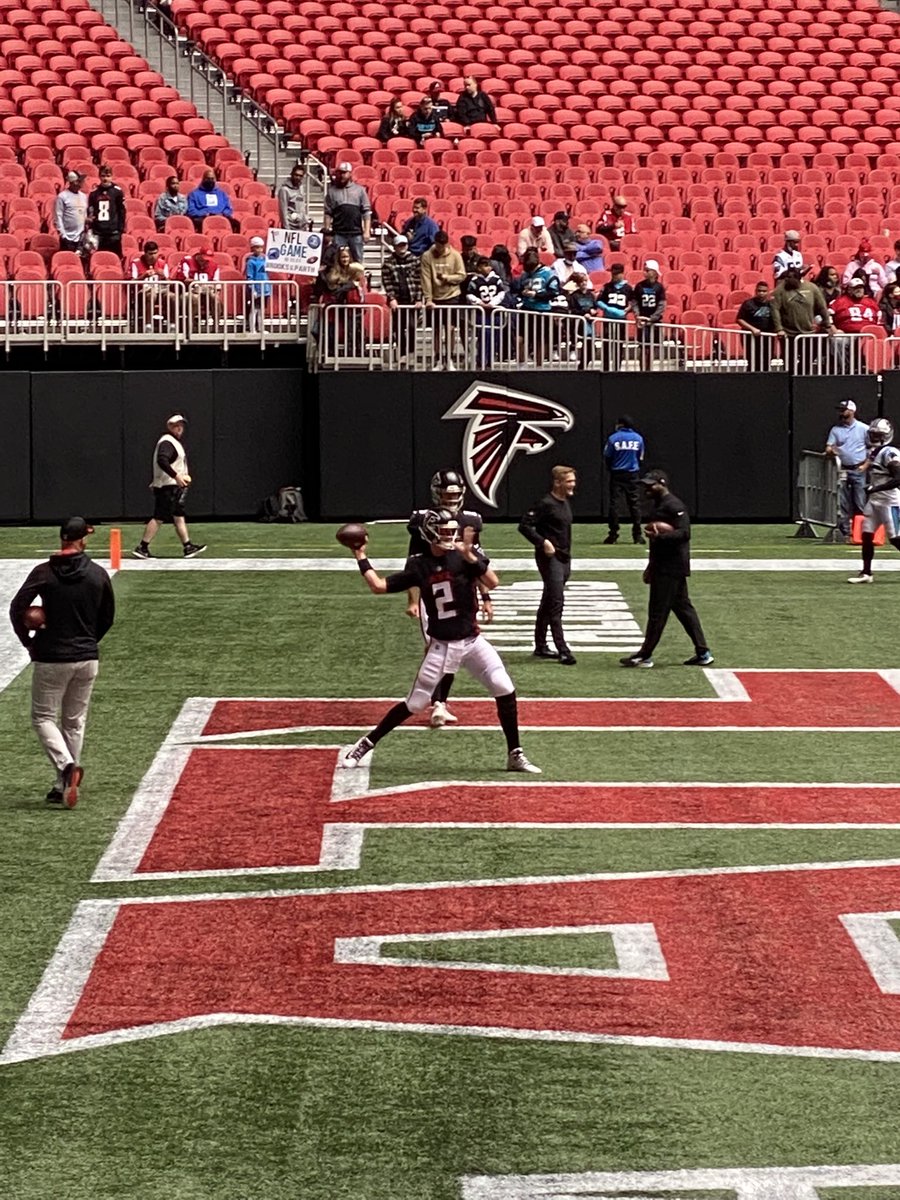 Trous11's tweet photo. Well it had to come to an end at some point. Thank you for being my QB and the best Falcon ever! Easily one of my all time favorite players! @M_Ryan02 #AtlantaFalcons https://t.co/GhLiN1kjLL