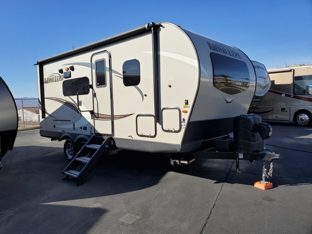 BoulderCityRV's tweet image. 2020 Forest River Rockwood Mini Lite 2104S. Travel trailer in "Like New" condition. For more info visit: BoulderCityRV.com #forestriver #minilite #traveltrailer #rv #camping #outdoors #adventure