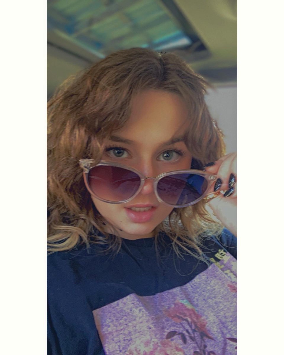 SarahRickard97's tweet photo. 😎 https://t.co/BLLVFtDH6P